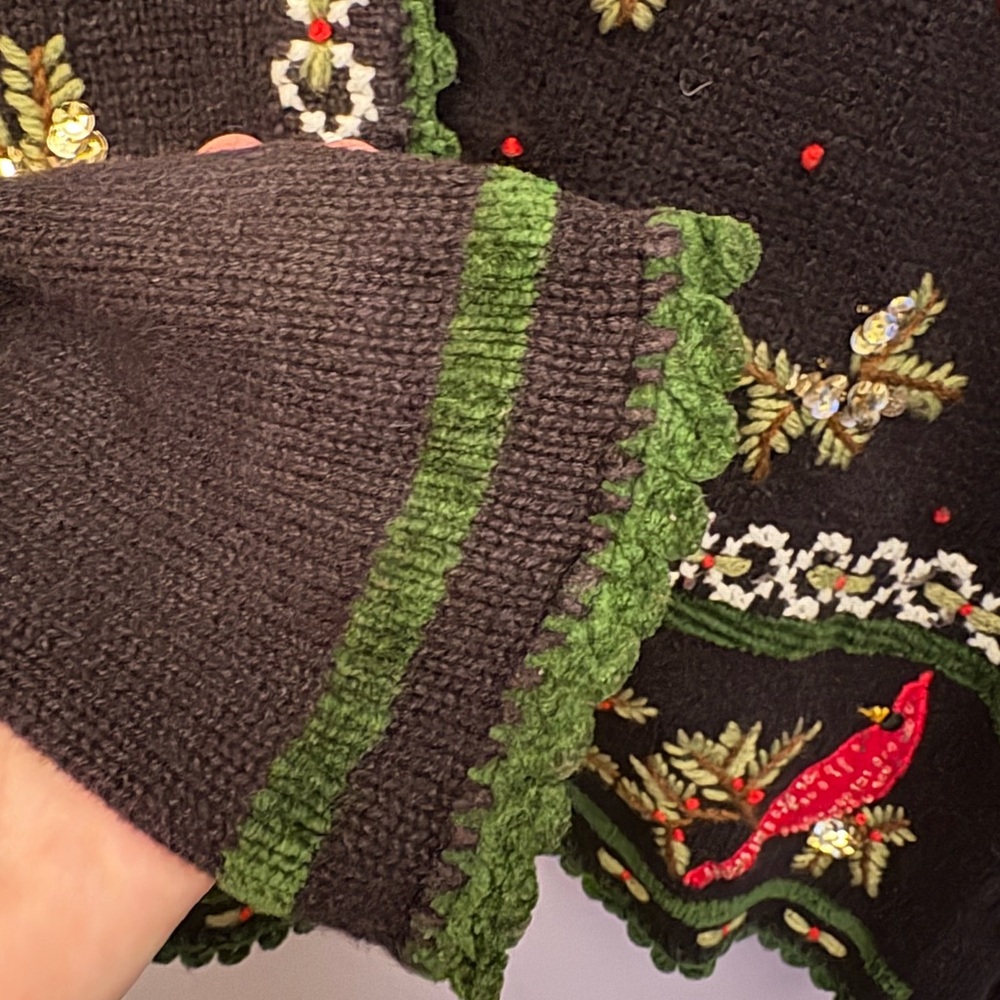 Reference Point cardinal embroidery Black Holiday Sweater‎ Medium - Picture 6 of 6